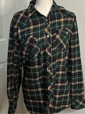 GIOBERTI Men’ms size medium western shirt Earth to green and brown. Pearl snaps.